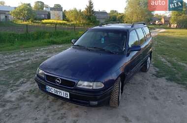 Универсал Opel Astra 1996 в Самборе