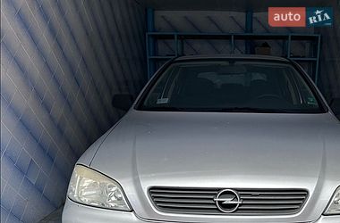 Седан Opel Astra 2006 в Києві