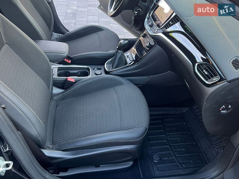 Универсал Opel Astra 2018 в Староконстантинове