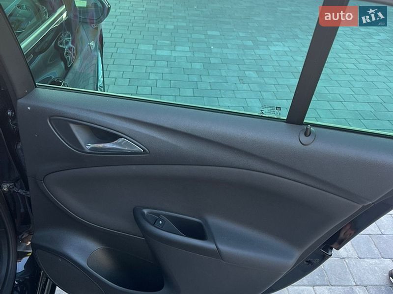 Универсал Opel Astra 2018 в Староконстантинове