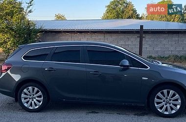 Универсал Opel Astra 2011 в Бучаче