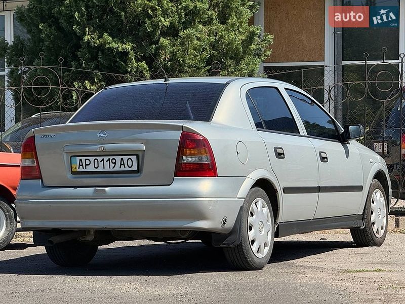 Седан Opel Astra 2006 в Запорожье