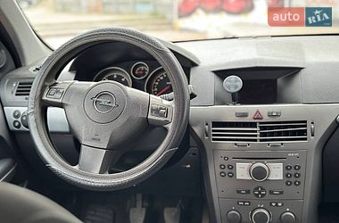 Универсал Opel Astra 2005 в Николаеве