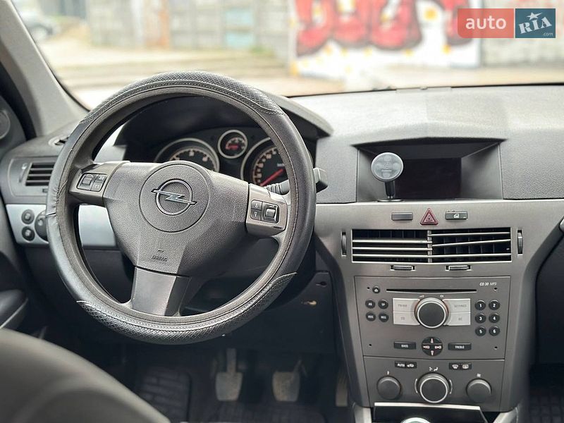Универсал Opel Astra 2005 в Николаеве