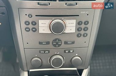 Универсал Opel Astra 2005 в Николаеве