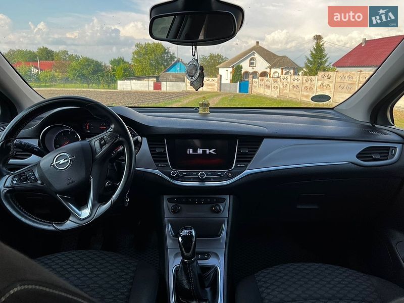 Универсал Opel Astra 2016 в Диновцах