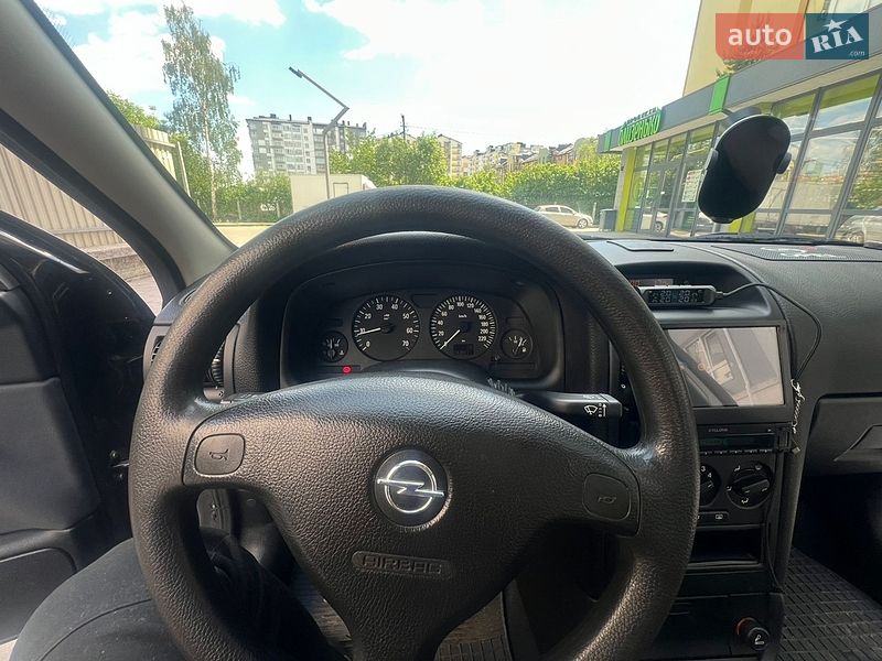 Седан Opel Astra 2008 в Ивано-Франковске