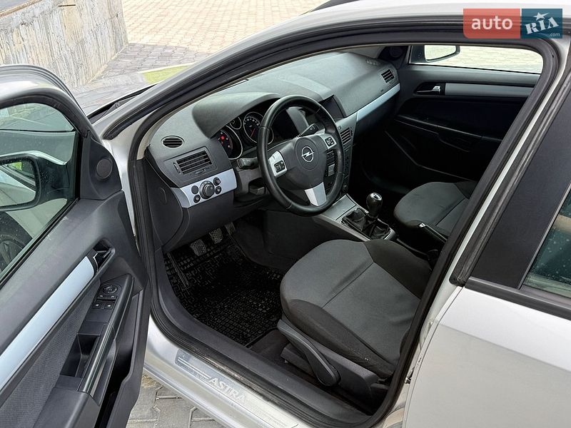 Универсал Opel Astra 2005 в Тернополе
