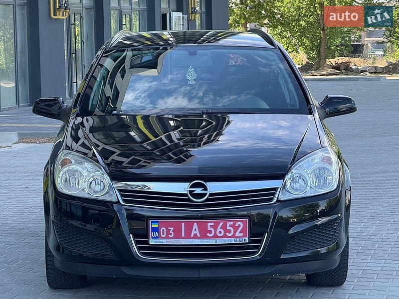 Универсал Opel Astra 2008 в Луцке