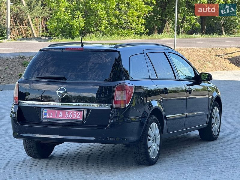 Универсал Opel Astra 2008 в Луцке