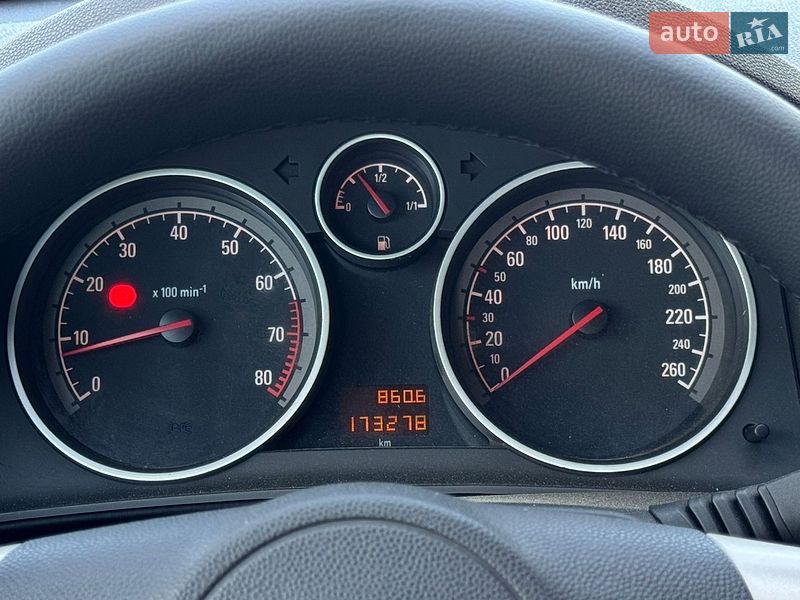 Универсал Opel Astra 2008 в Луцке