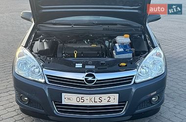 Универсал Opel Astra 2008 в Радивилове