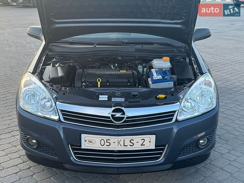 Универсал Opel Astra 2008 в Радивилове