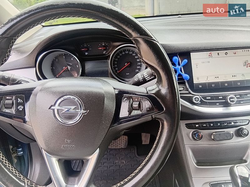 Универсал Opel Astra 2016 в Львове