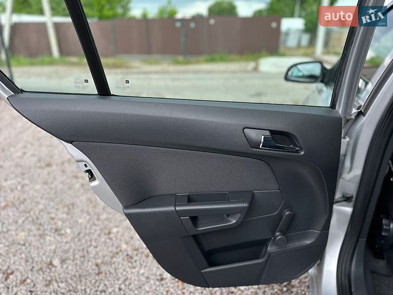 Хэтчбек Opel Astra 2009 в Виннице