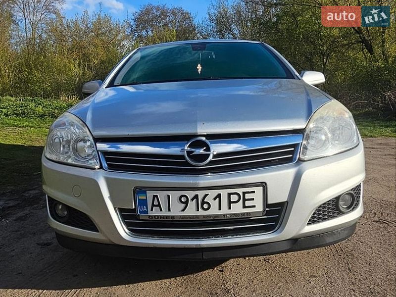 Хэтчбек Opel Astra 2008 в Житомире