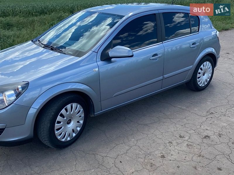 Хэтчбек Opel Astra 2004 в Новоархангельске фото 4 Хэтчбек Opel Astra 2004 в Новоархангельске