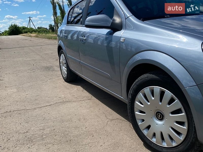 Хэтчбек Opel Astra 2004 в Новоархангельске фото 28 Хэтчбек Opel Astra 2004 в Новоархангельске