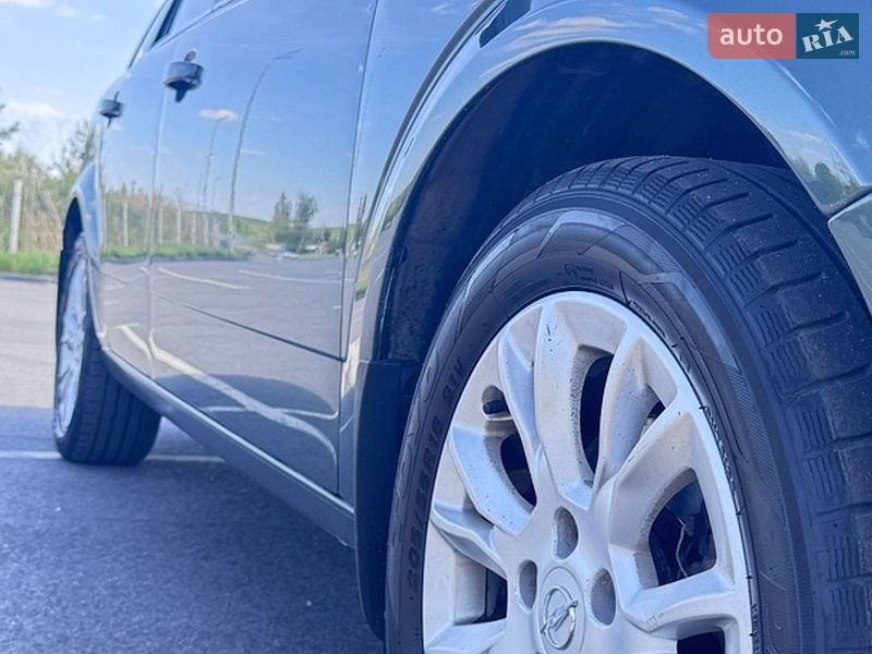 Универсал Opel Astra 2009 в Виннице