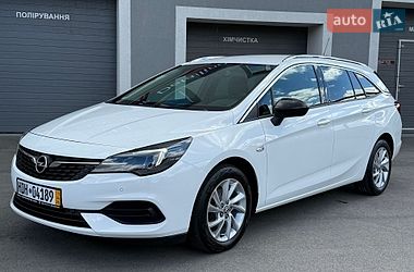 Opel Astra 2021