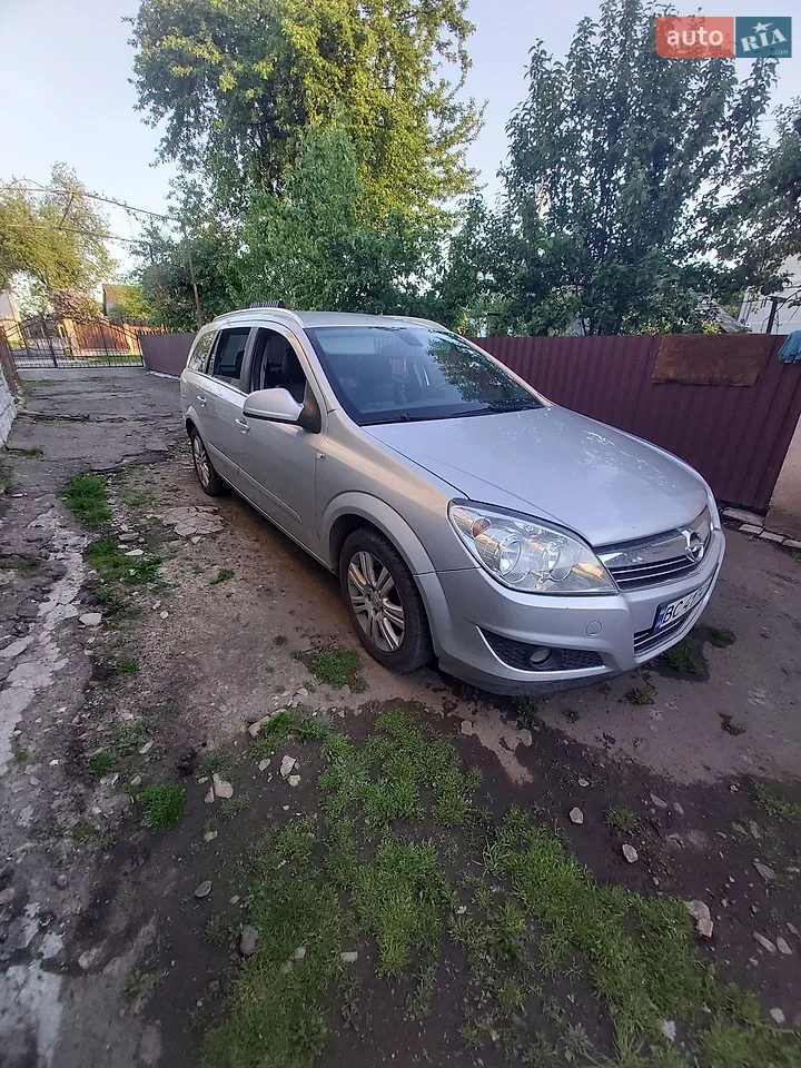 2010 Opel Astra - мініатюра 26