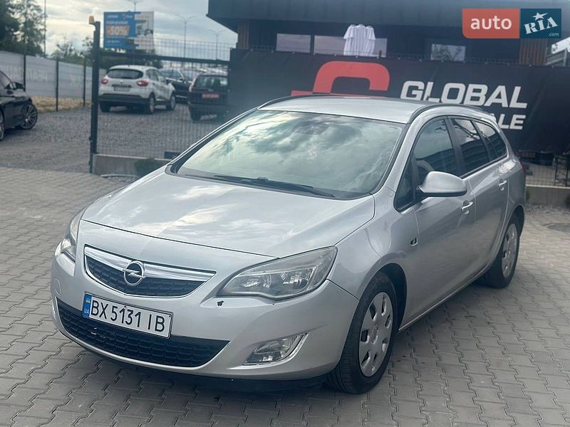 Opel Astra 2011