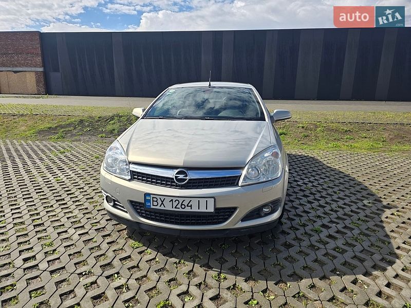 Кабриолет Opel Astra 2008 в Хмельницком