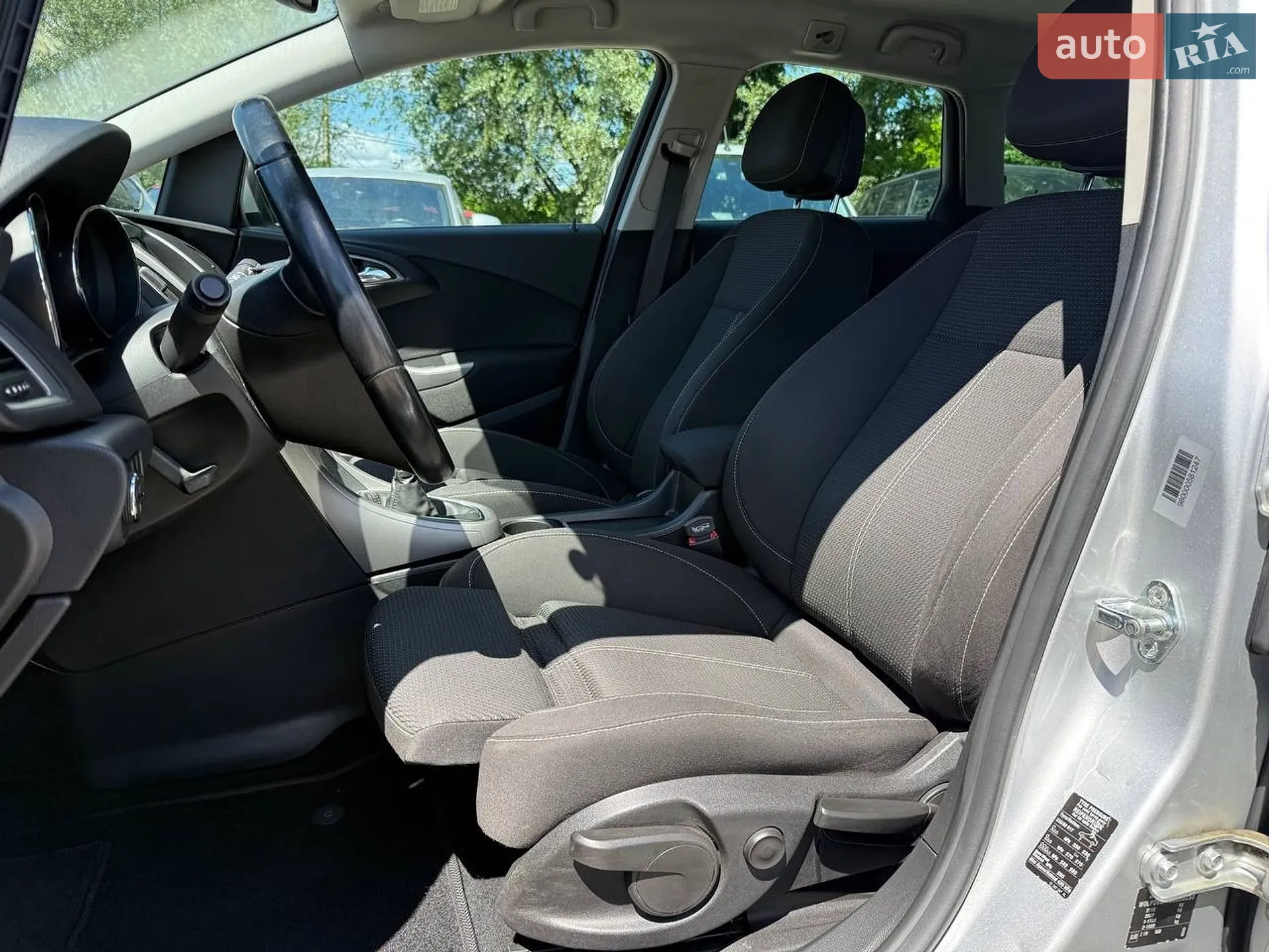 2011 Opel Astra - мініатюра 16
