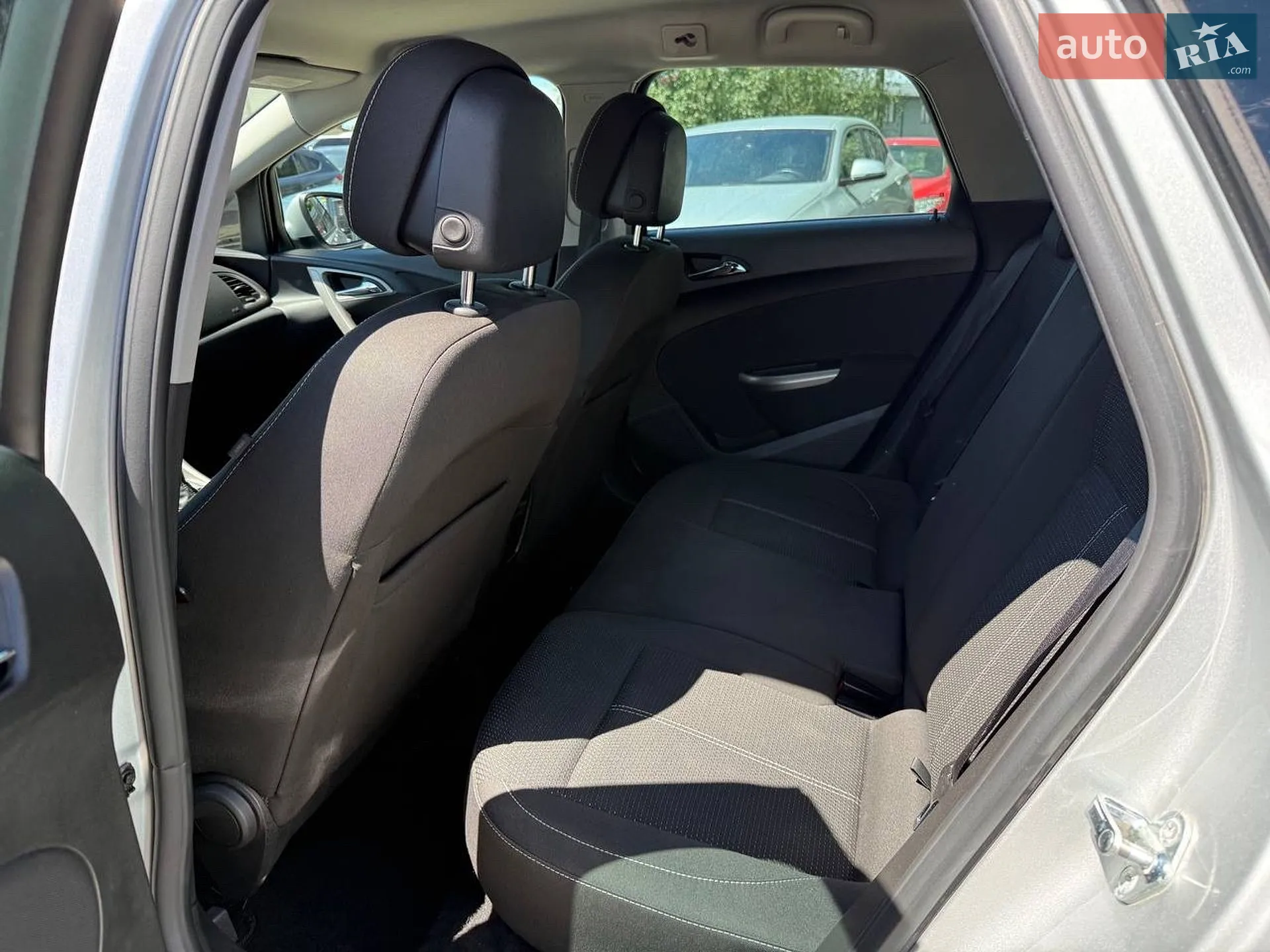 2011 Opel Astra - мініатюра 26