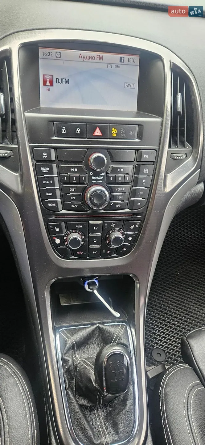 2011 Opel Astra - мініатюра 14