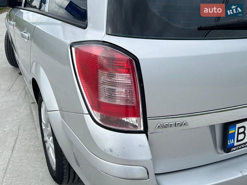 Универсал Opel Astra 2007 в Львове