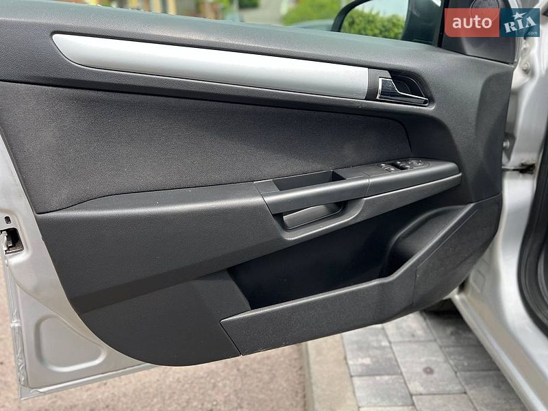 Універсал Opel Astra 2009 в Хмельницькому