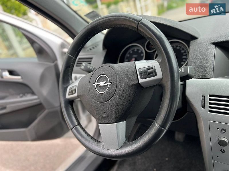 Універсал Opel Astra 2009 в Хмельницькому