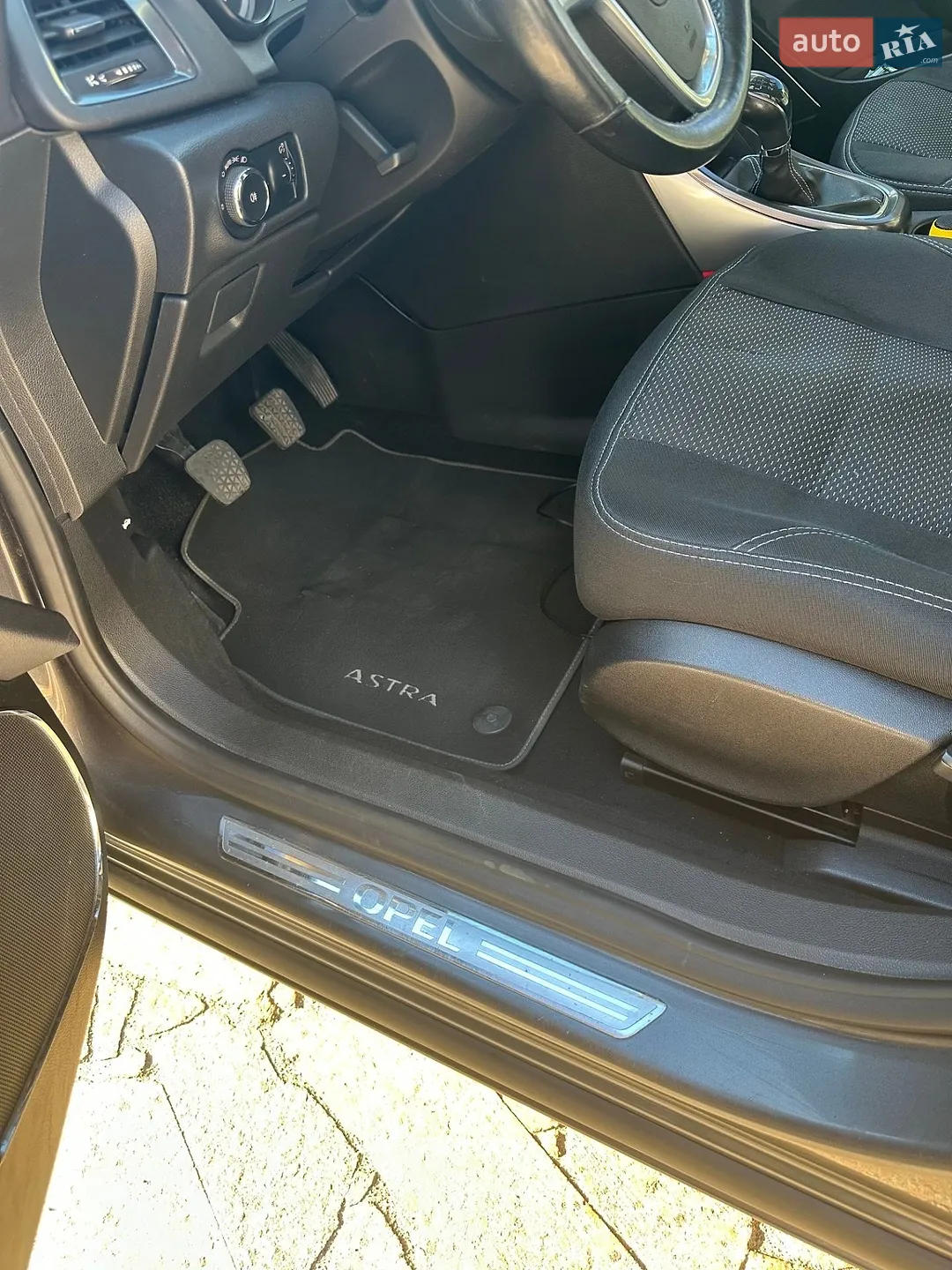 2011 Opel Astra - мініатюра 10