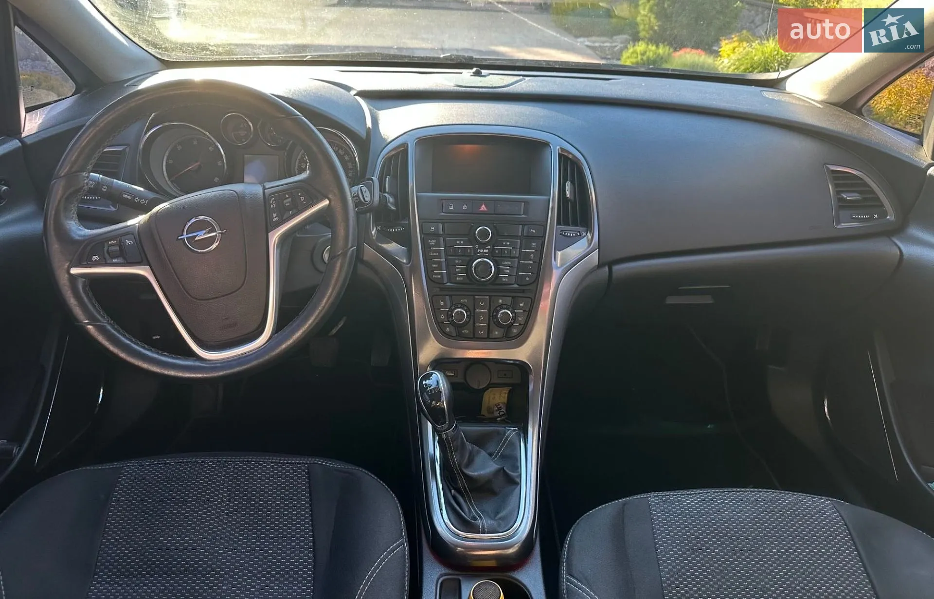 2011 Opel Astra - мініатюра 12