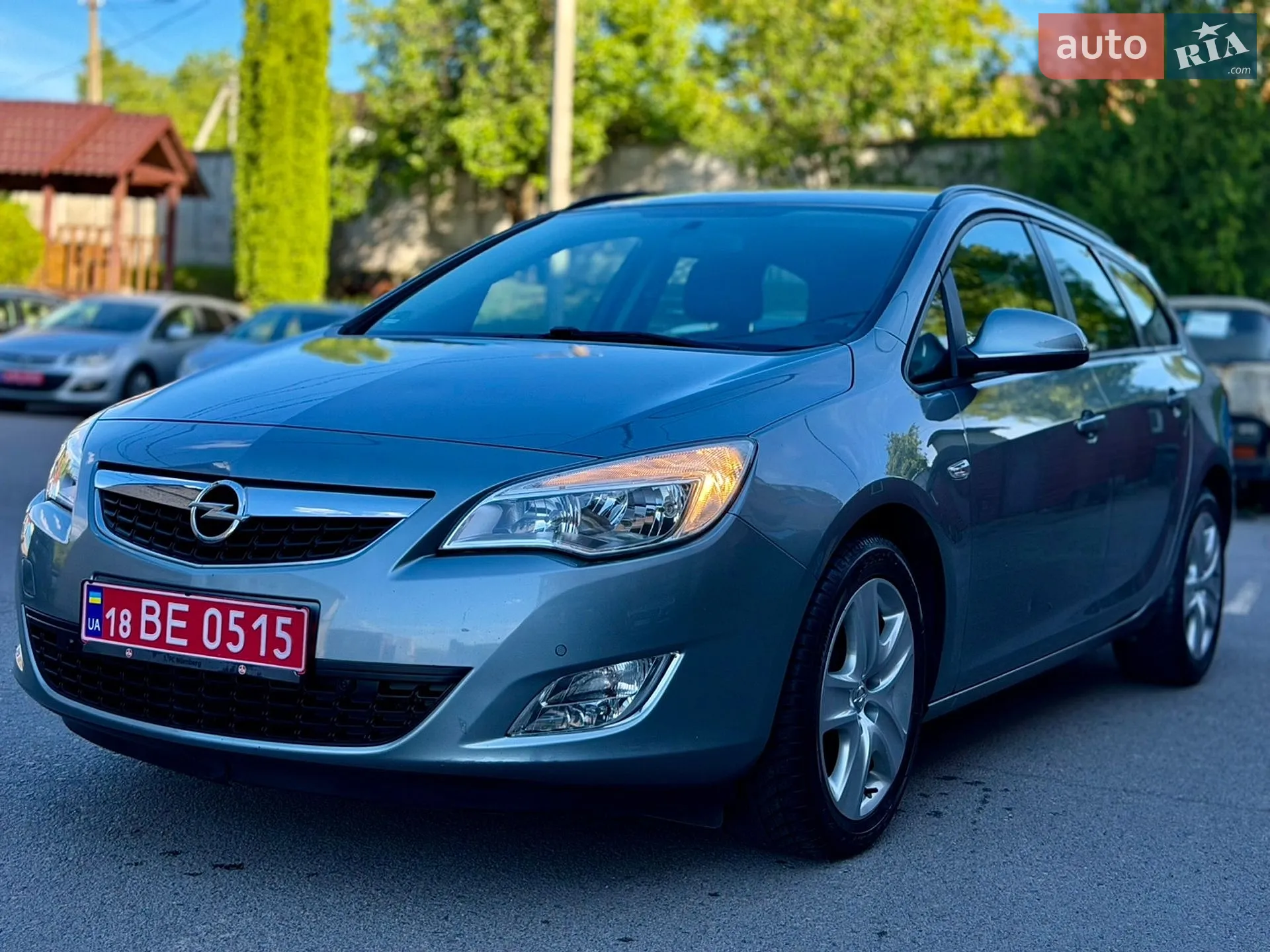 2011 Opel Astra - фото 1