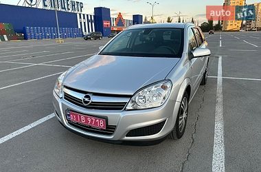 Универсал Opel Astra 2008 в Дунаевцах