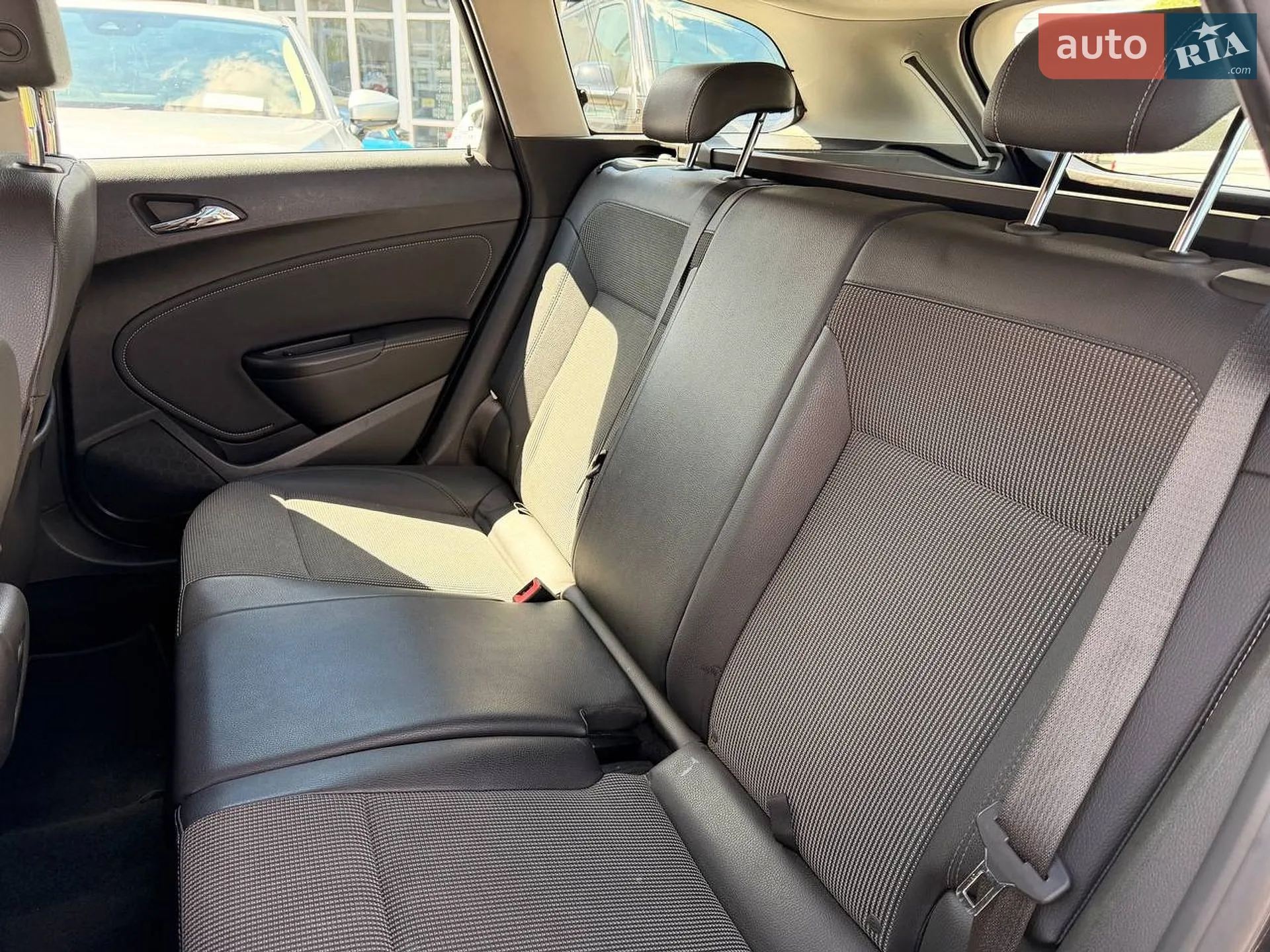 2012 Opel Astra - мініатюра 11