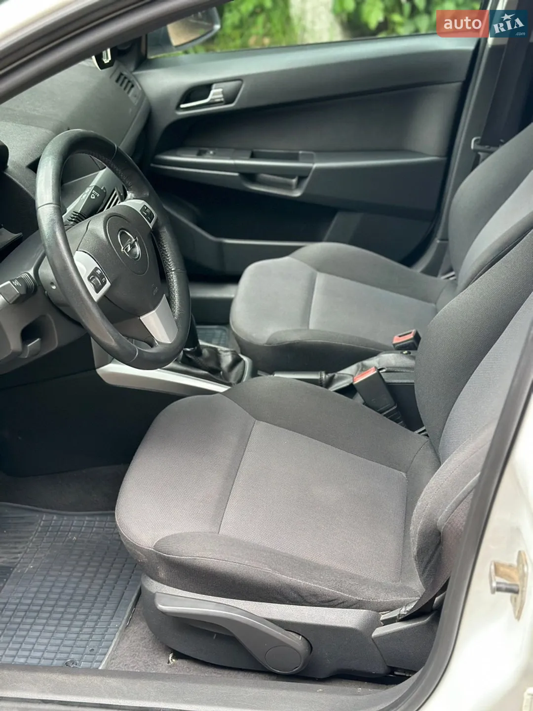 2010 Opel Astra - мініатюра 17