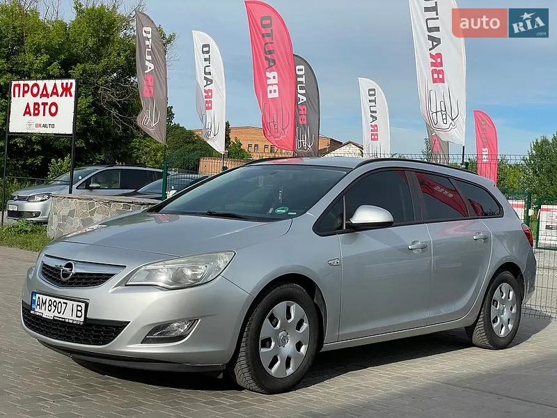 Opel Astra 2011
