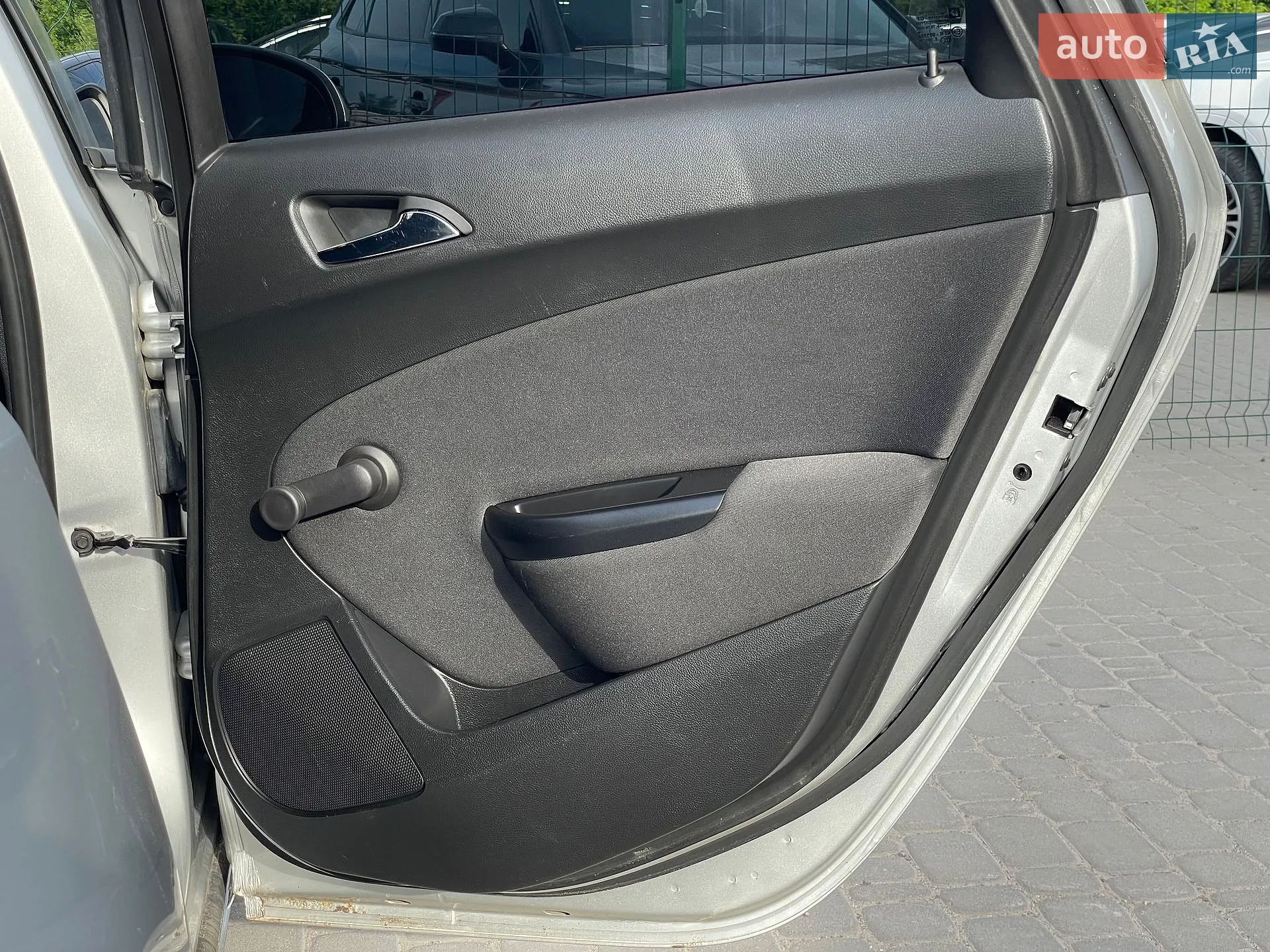 2011 Opel Astra - мініатюра 29
