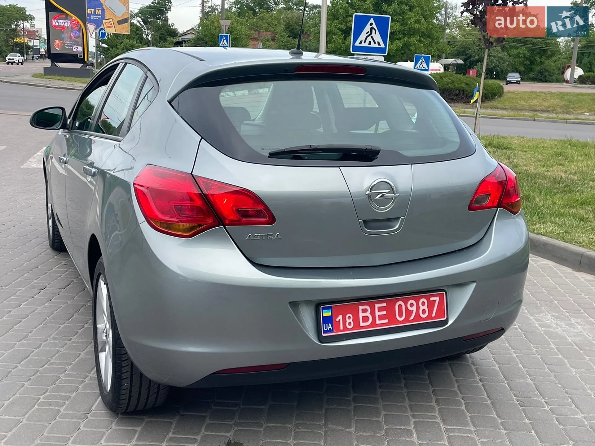 2010 Opel Astra - мініатюра 11
