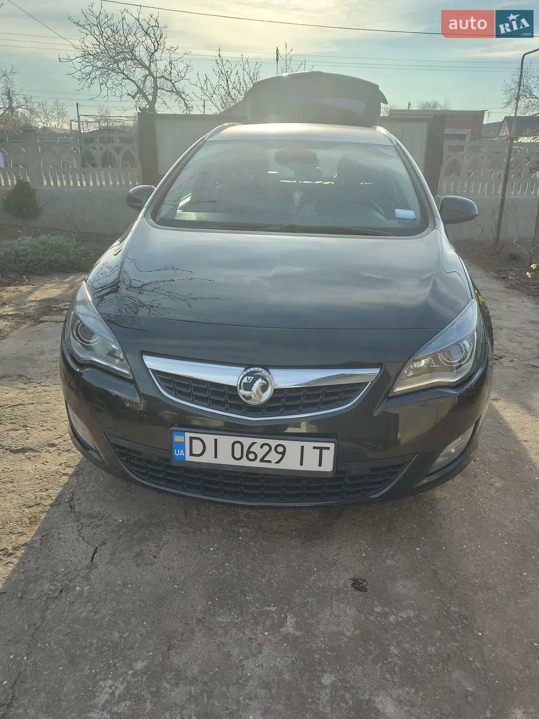 2011 Opel Astra - фото 1