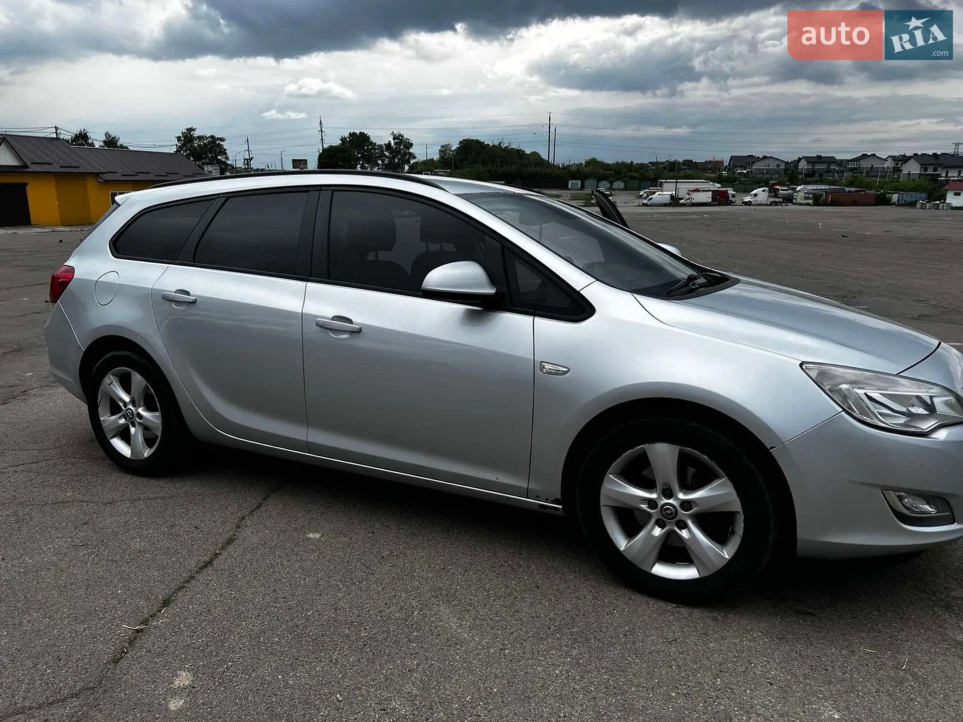 2012 Opel Astra - фото 1
