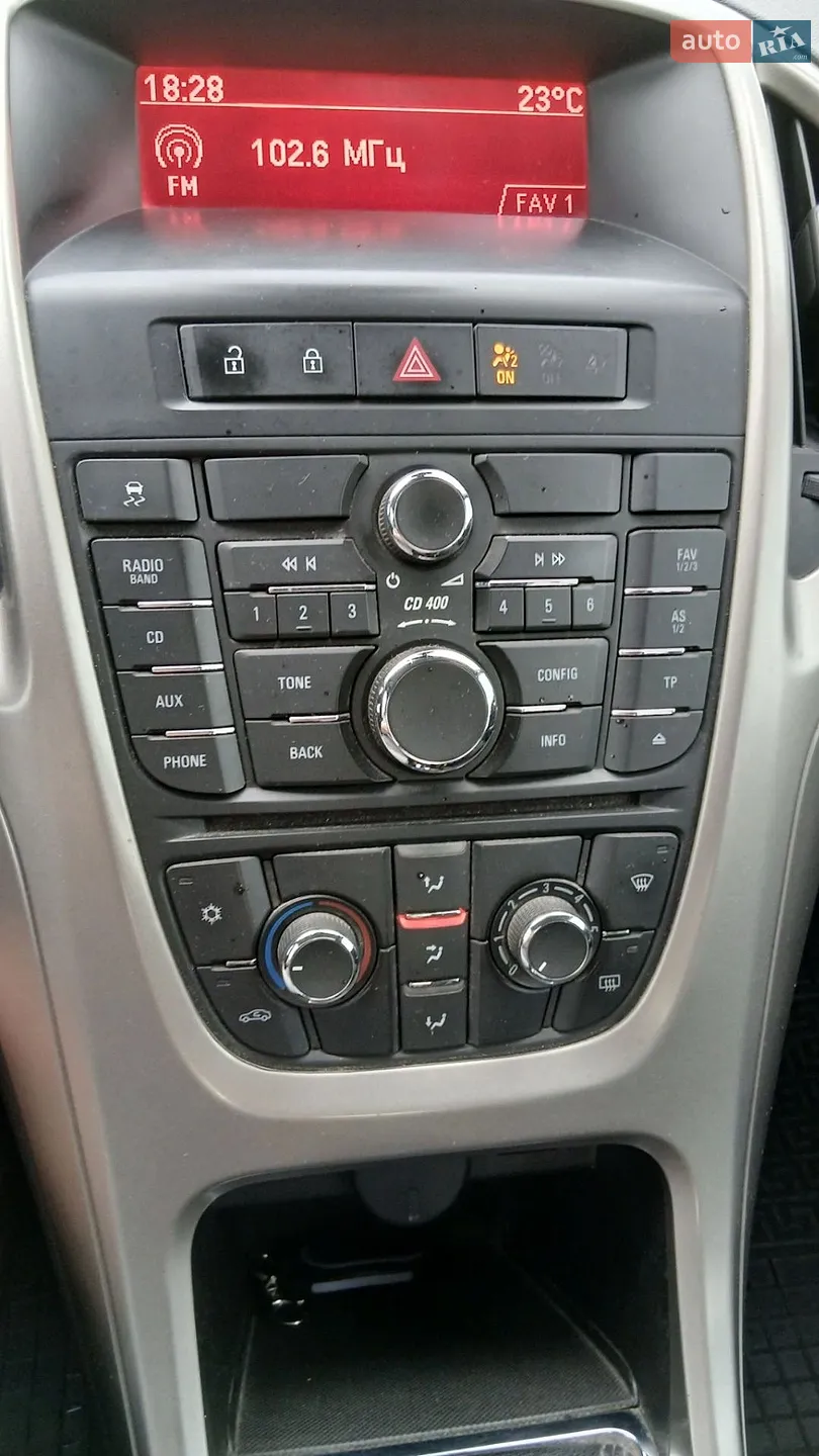 2010 Opel Astra - мініатюра 9