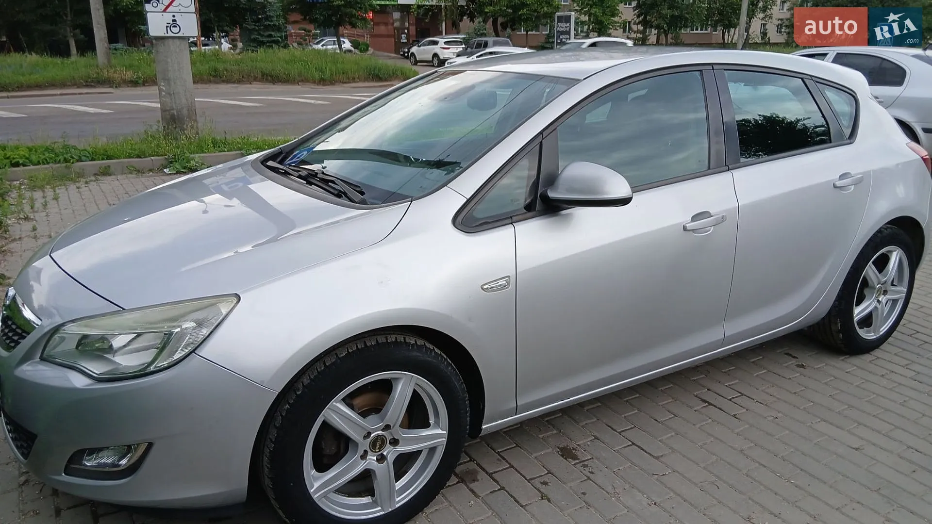 2010 Opel Astra - мініатюра 18