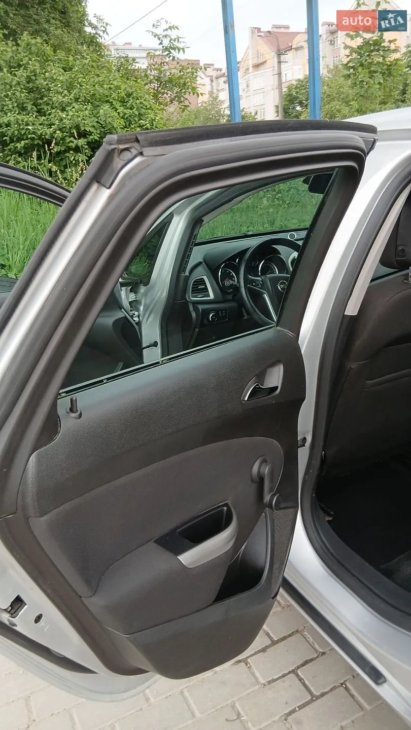 2010 Opel Astra - мініатюра 24