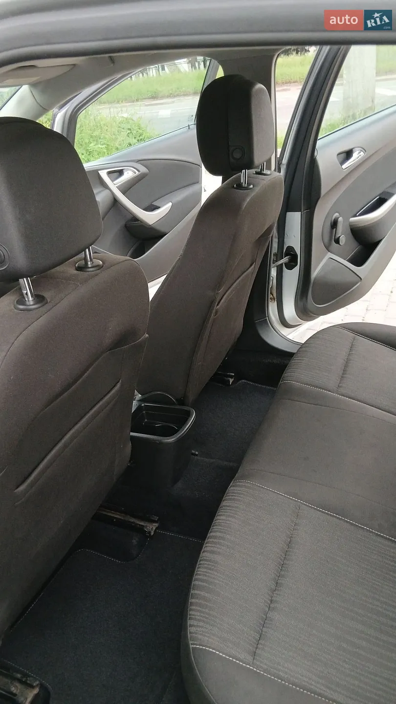 2010 Opel Astra - мініатюра 42