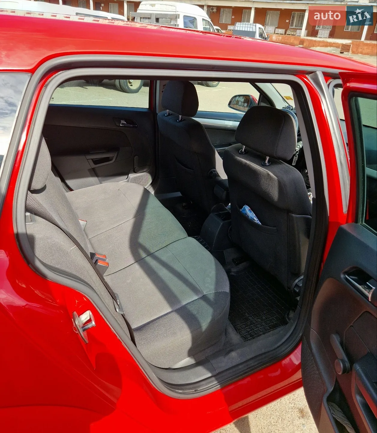 2010 Opel Astra - мініатюра 13