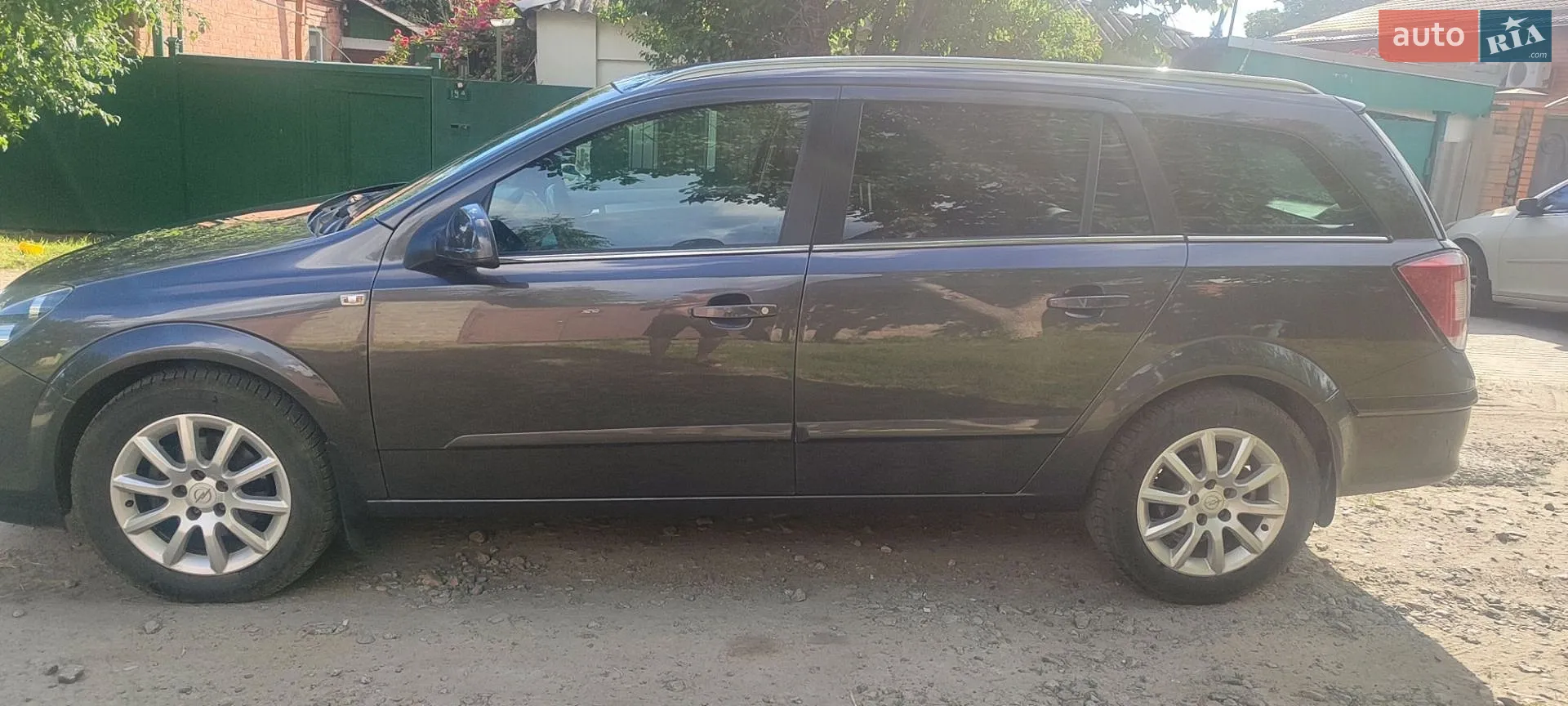 2010 Opel Astra - мініатюра 2